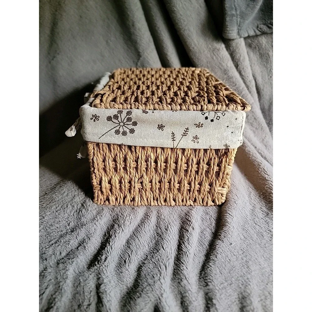 Use this: 🧺 Woven Storage Basket w/ Lid & Fabric Liner Decorative Organizer‎